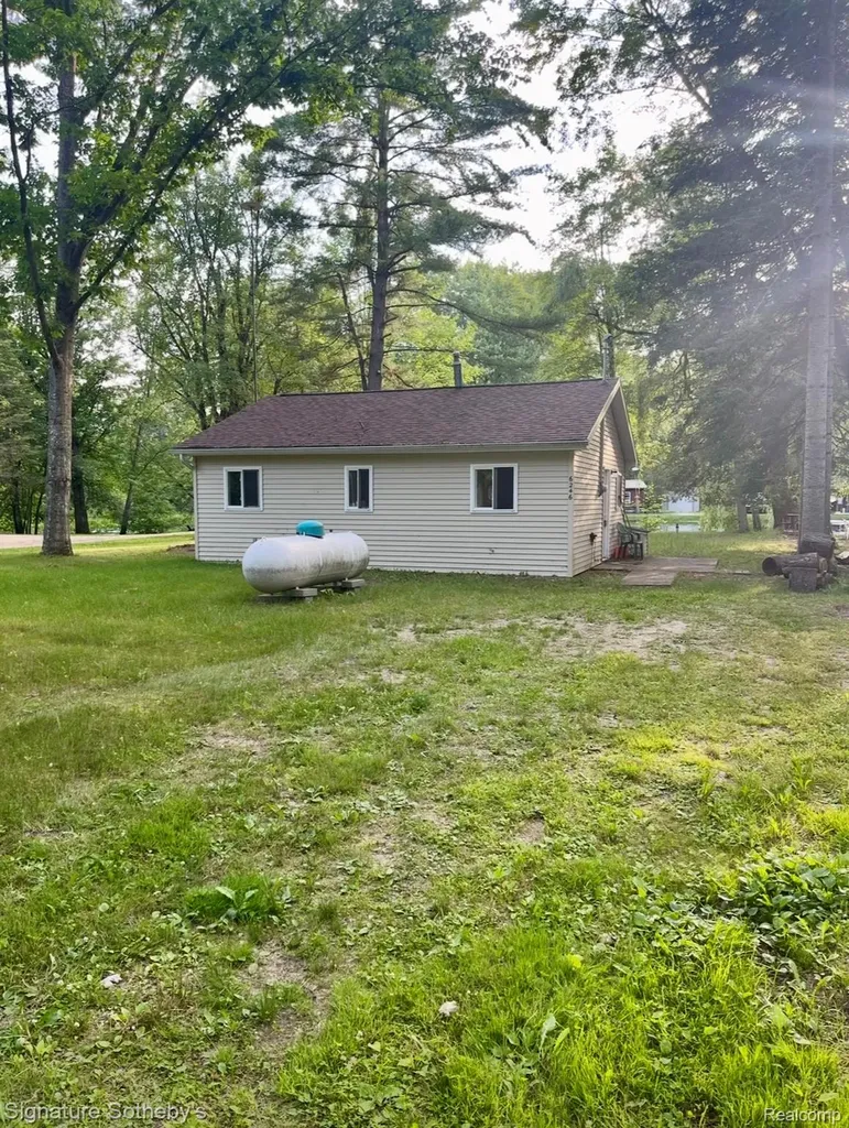 6246 Dorr Clam Union Township MI 49632