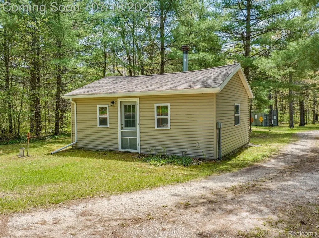 1829 W Scribner Road Klacking Township MI 48661