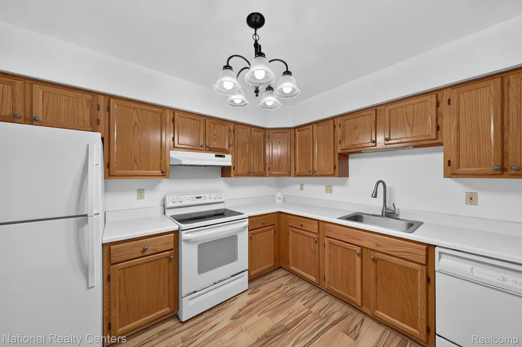 61171 Greenwood Drive South Lyon City MI 48178