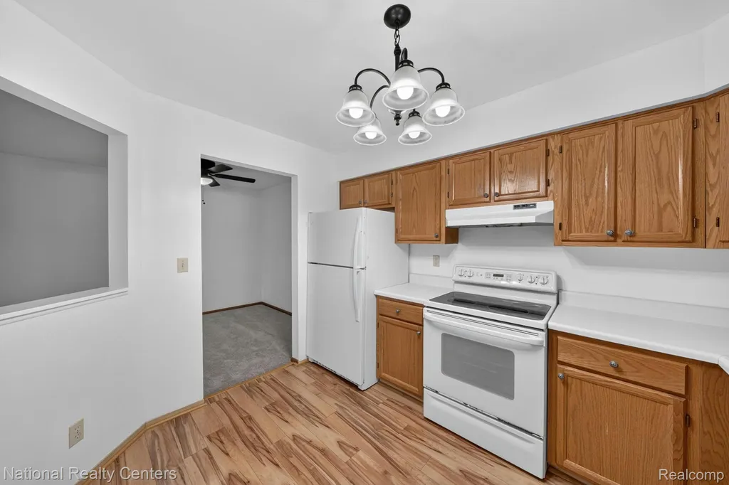 61171 Greenwood Drive South Lyon City MI 48178
