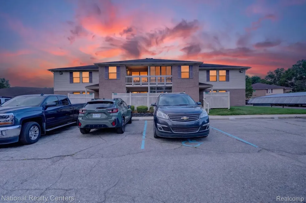 61171 Greenwood Drive South Lyon City MI 48178
