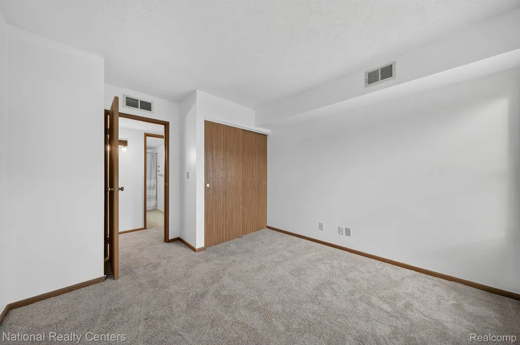 61171 Greenwood Drive South Lyon City MI 48178