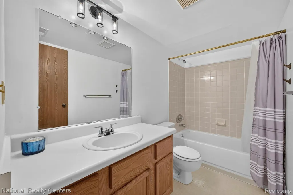 61171 Greenwood Drive South Lyon City MI 48178