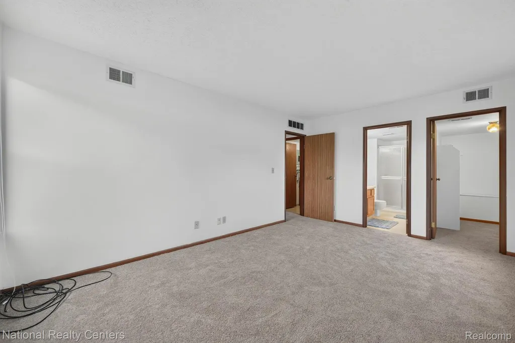61171 Greenwood Drive South Lyon City MI 48178