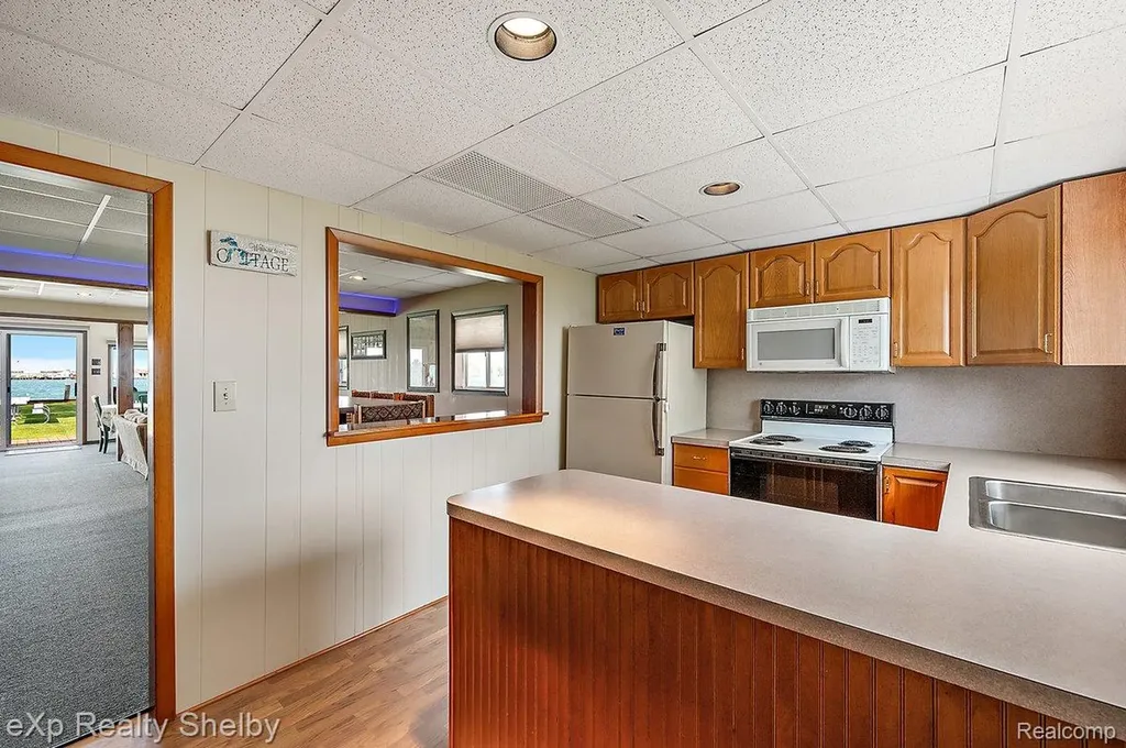 8395 N Channel - Harsens Island Clay Township MI 48001