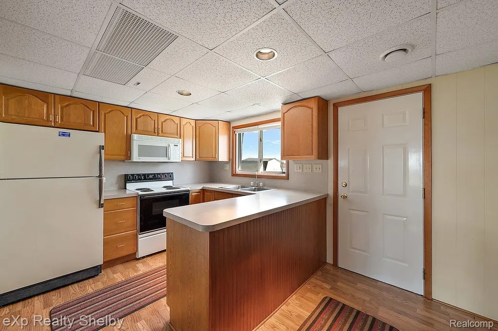 8395 N Channel - Harsens Island Clay Township MI 48001