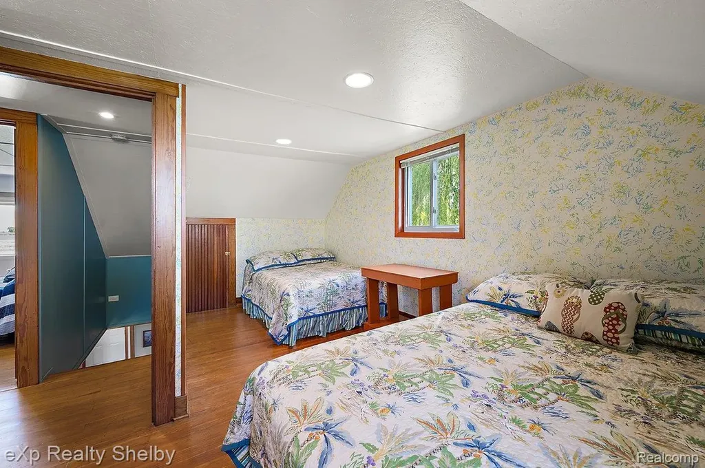 8395 N Channel - Harsens Island Clay Township MI 48001