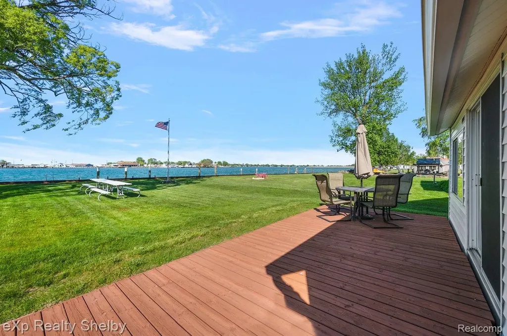 8395 N Channel - Harsens Island Clay Township MI 48001