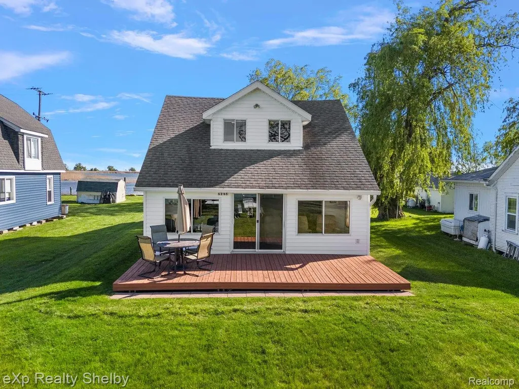 8395 N Channel - Harsens Island Clay Township MI 48001