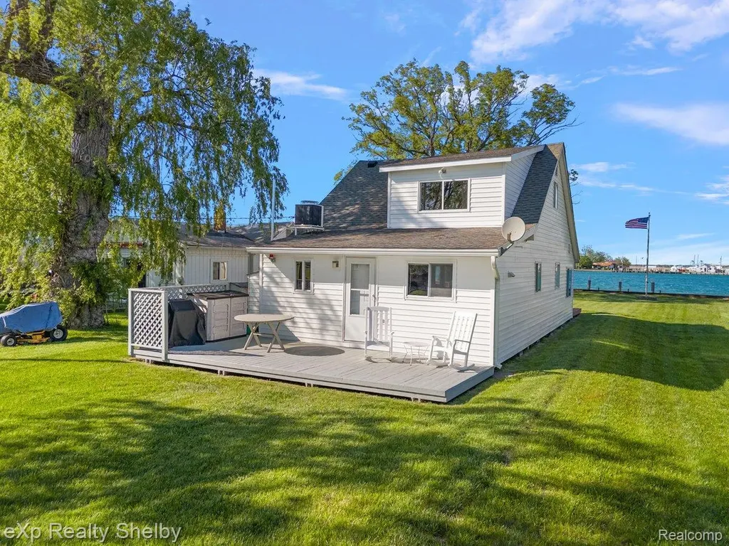 8395 N Channel - Harsens Island Clay Township MI 48001