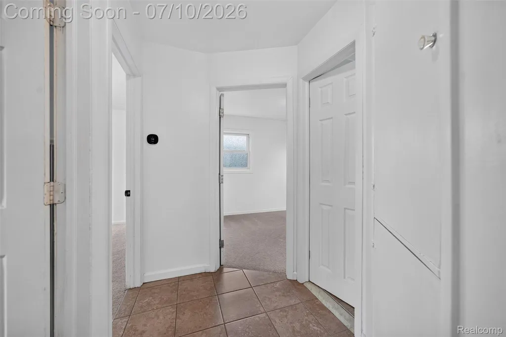 28202 Hollywood Street Roseville City MI 48066