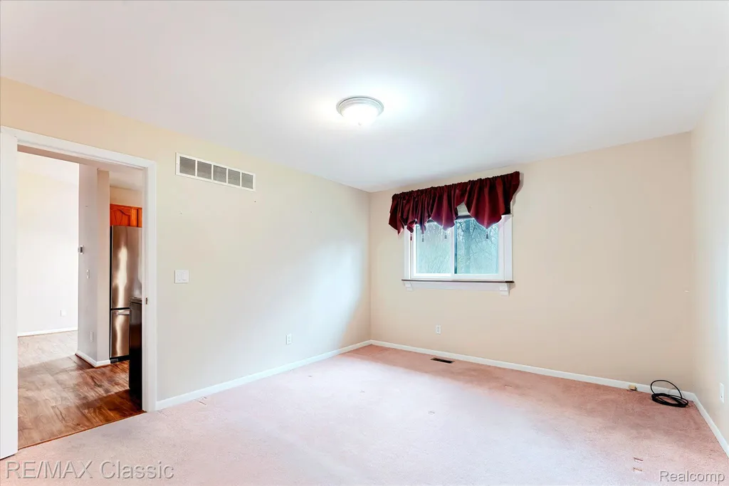 9039 Lake E Road Springfield Charter Township MI 48348