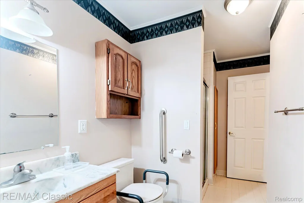9039 Lake E Road Springfield Charter Township MI 48348
