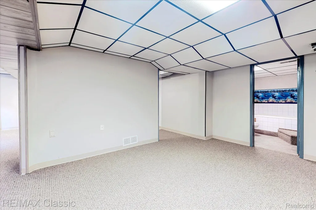 9039 Lake E Road Springfield Charter Township MI 48348