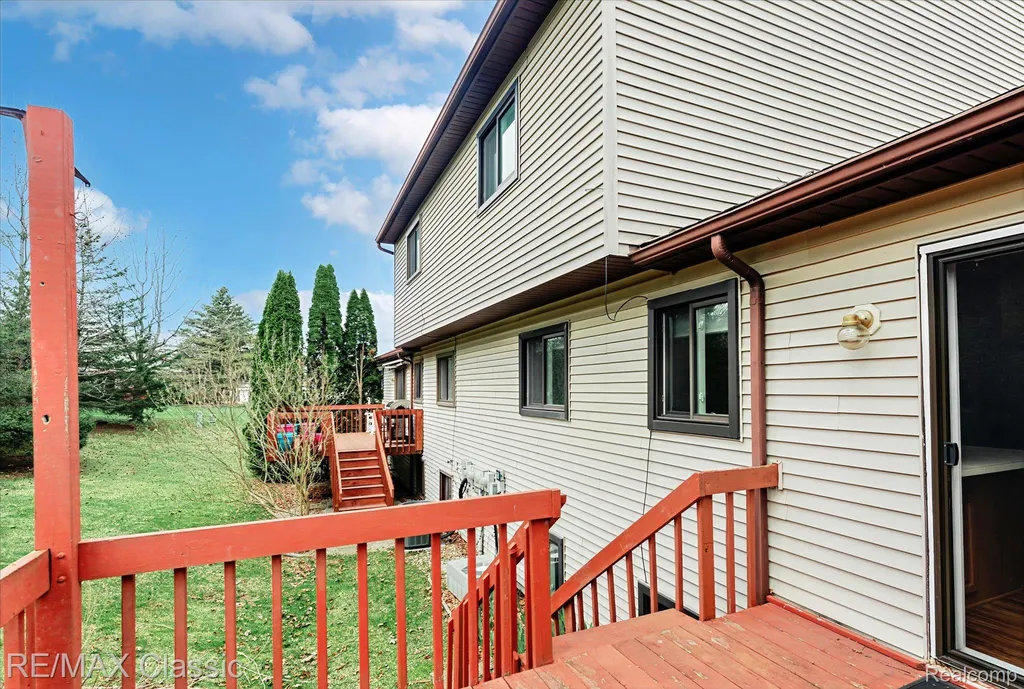 9039 Lake E Road Springfield Charter Township MI 48348