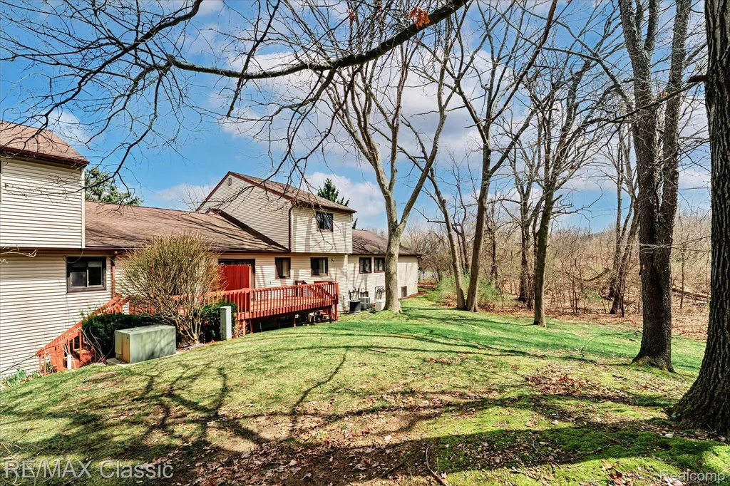 9039 Lake E Road Springfield Charter Township MI 48348