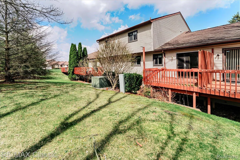 9039 Lake E Road Springfield Charter Township MI 48348