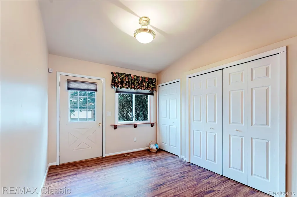 9039 Lake E Road Springfield Charter Township MI 48348