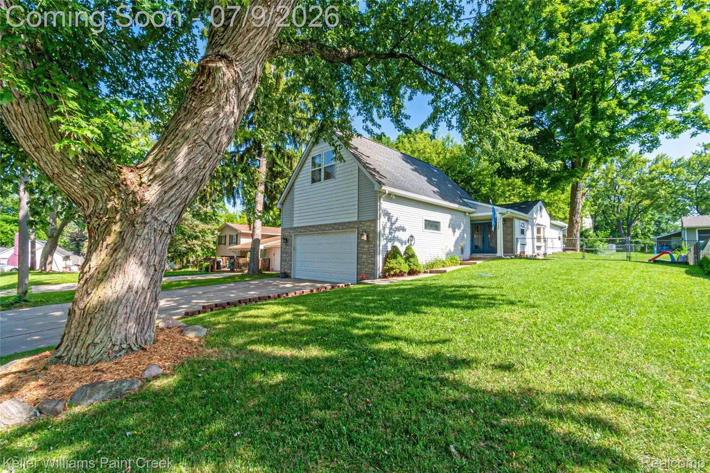 3155 Beaumont Drive Highland Charter Township MI 48356