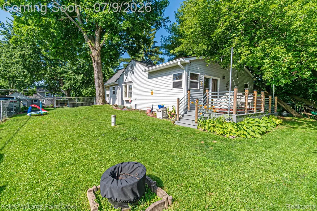3155 Beaumont Drive Highland Charter Township MI 48356