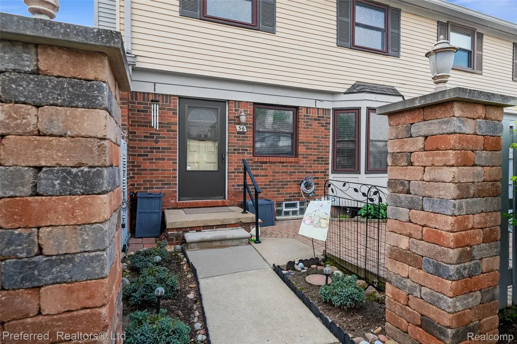 1921 Vine Way Drive Canton Charter Township MI 48188