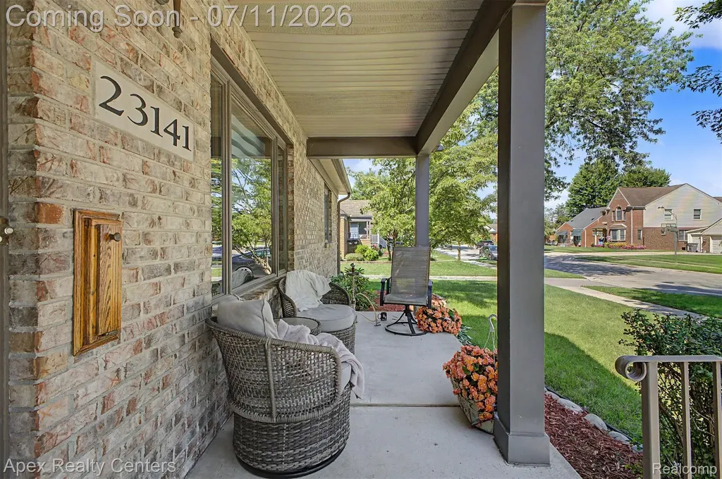 23141 Nona Street Dearborn City MI 48124