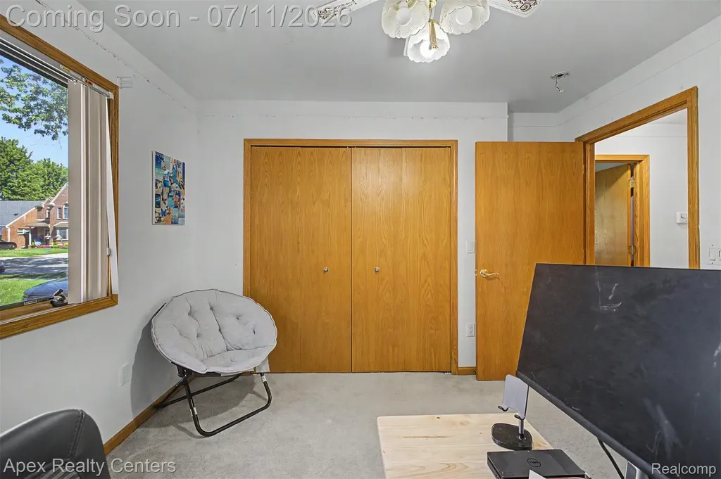 23141 Nona Street Dearborn City MI 48124