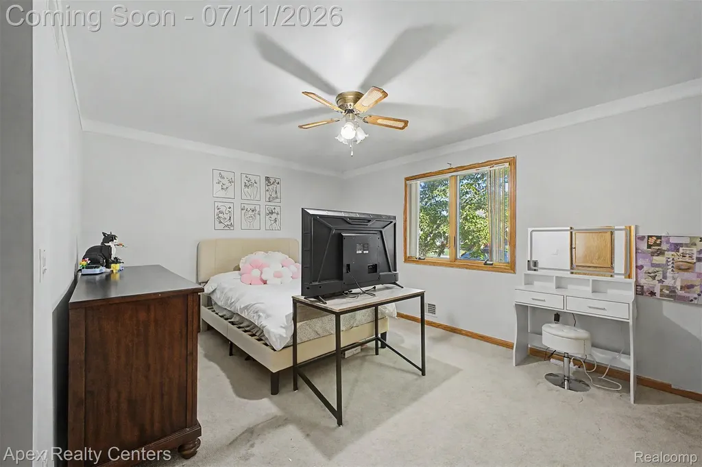 23141 Nona Street Dearborn City MI 48124