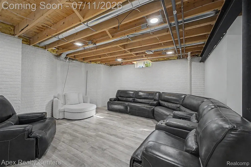 23141 Nona Street Dearborn City MI 48124