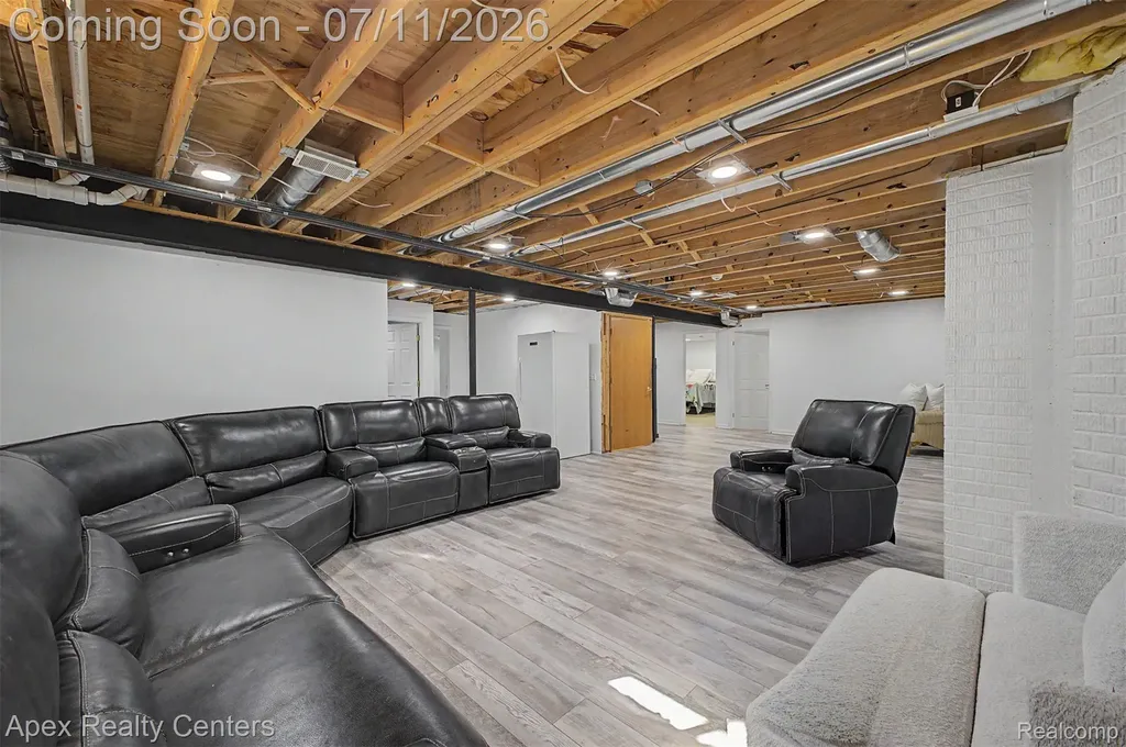 23141 Nona Street Dearborn City MI 48124