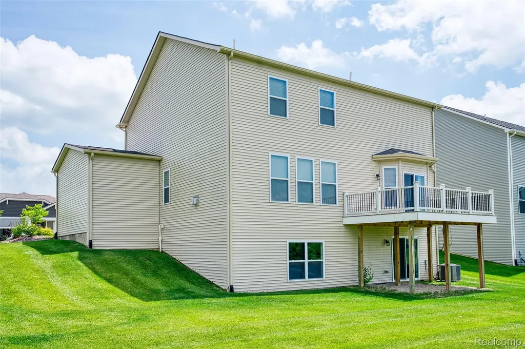 10070 Kylie Drive Green Oak Township MI 48116