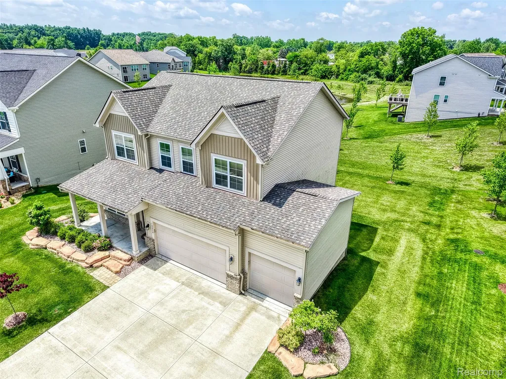 10070 Kylie Drive Green Oak Township MI 48116