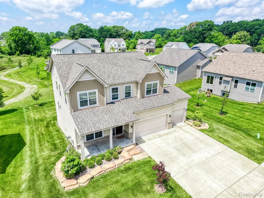 10070 Kylie Drive Green Oak Township MI 48116