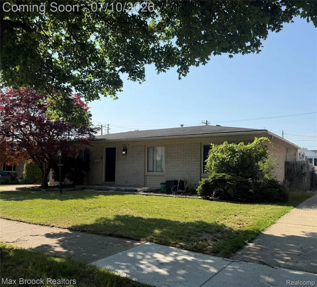 7094 Jenerous Drive Center Line City MI 48015