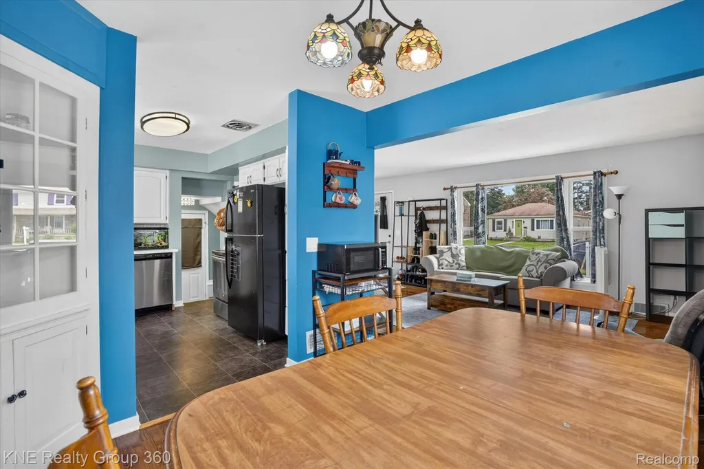 1714 Cooper Avenue Lansing City MI 48910