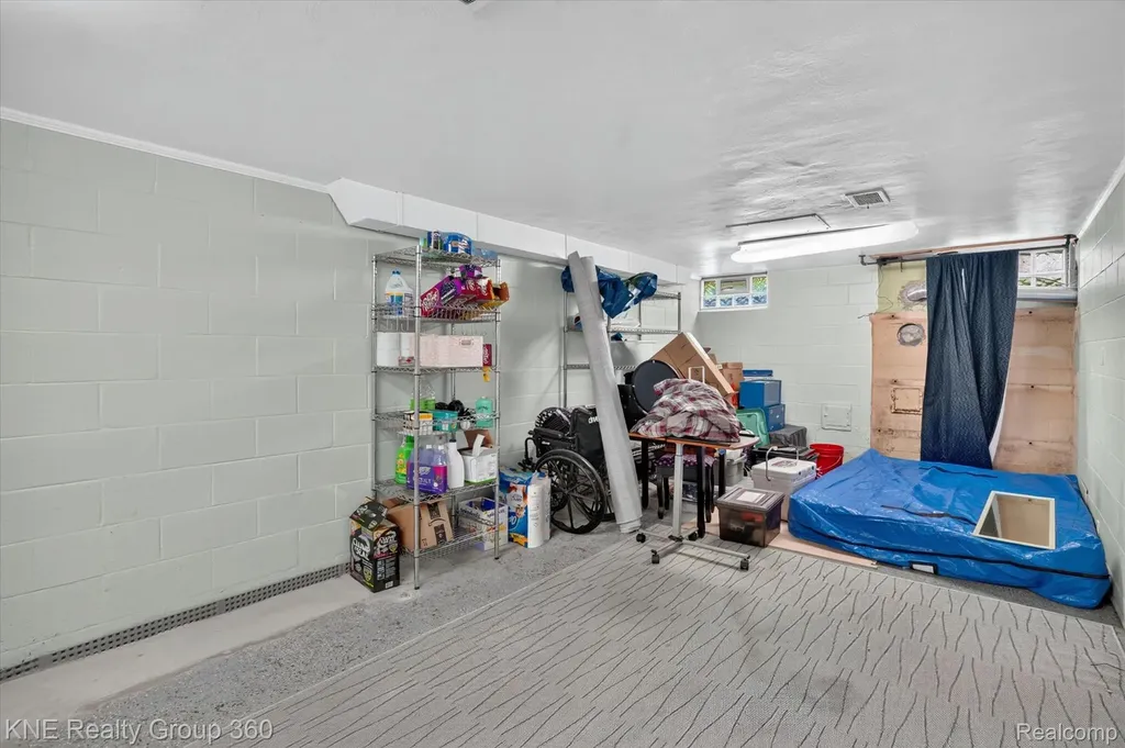 1714 Cooper Avenue Lansing City MI 48910