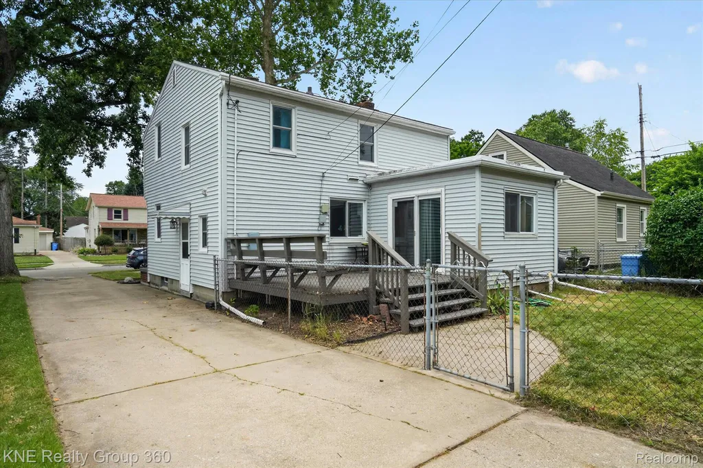 1714 Cooper Avenue Lansing City MI 48910