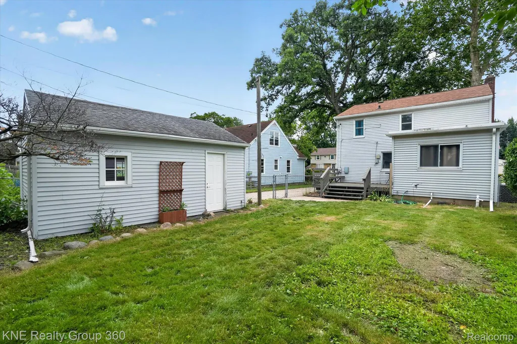 1714 Cooper Avenue Lansing City MI 48910