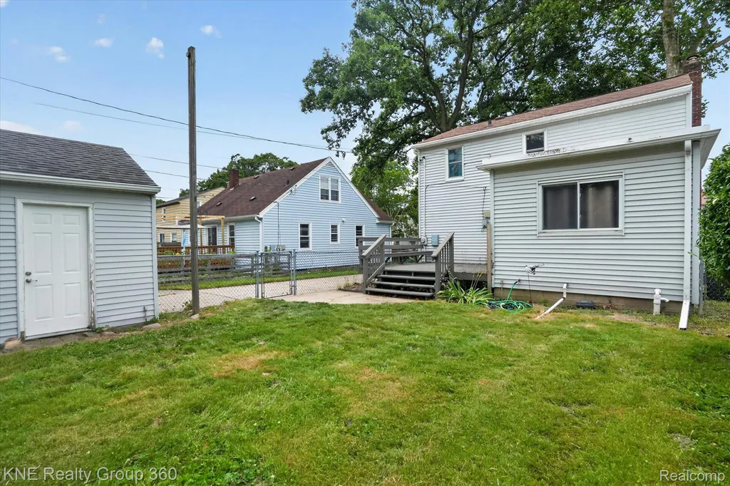 1714 Cooper Avenue Lansing City MI 48910