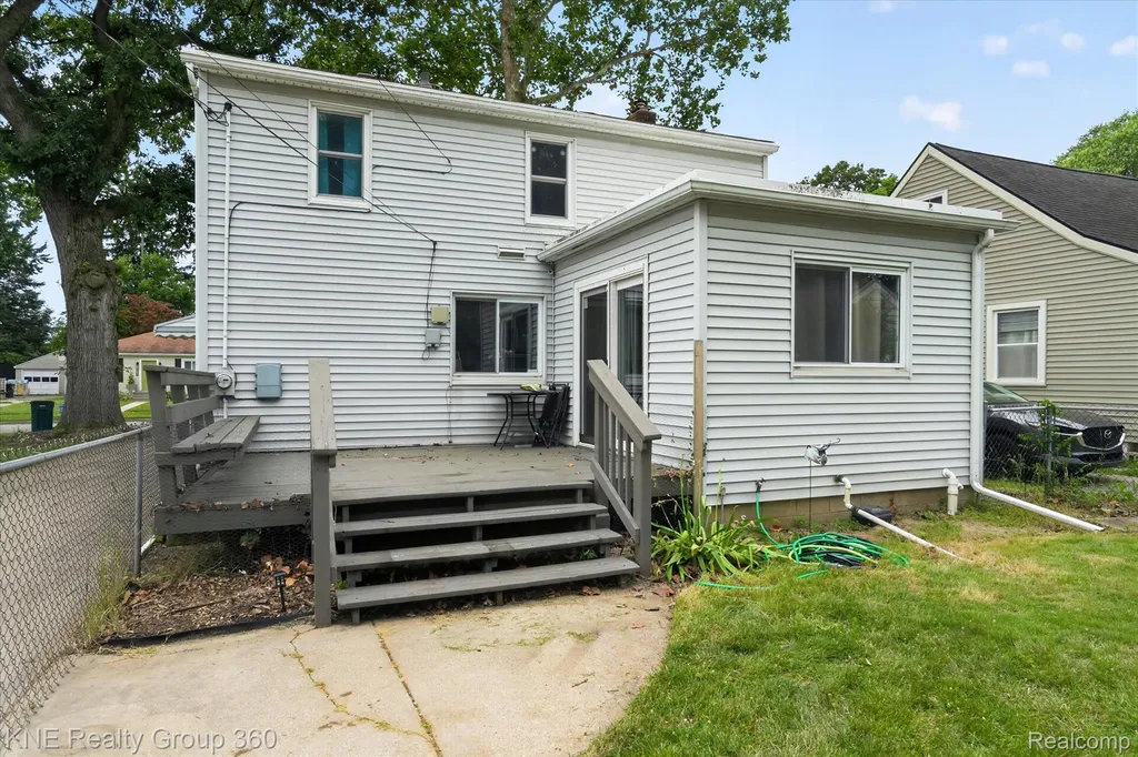 1714 Cooper Avenue Lansing City MI 48910