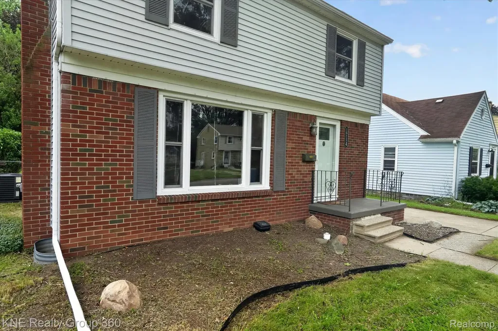 1714 Cooper Avenue Lansing City MI 48910
