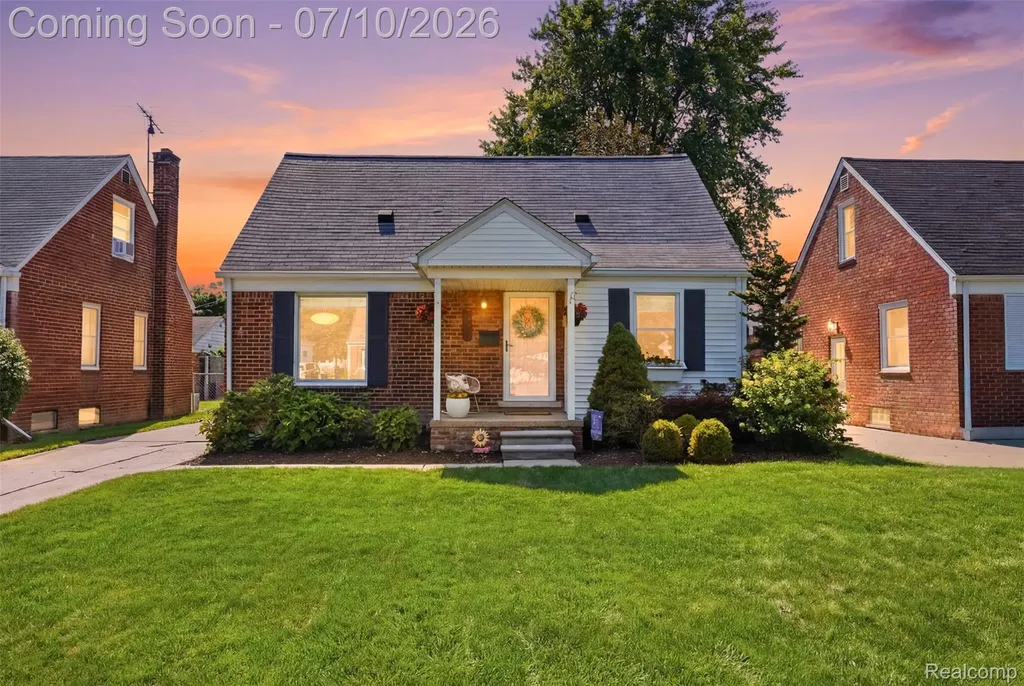 2129 N Connecticut Avenue Royal Oak City MI 48073