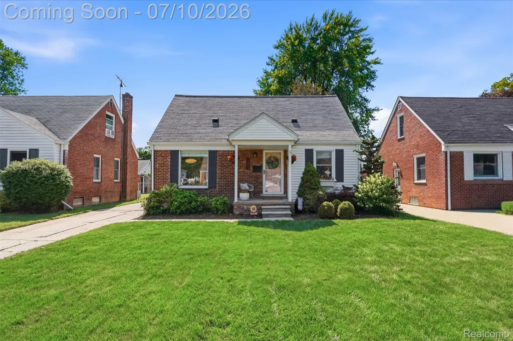 2129 N Connecticut Avenue Royal Oak City MI 48073