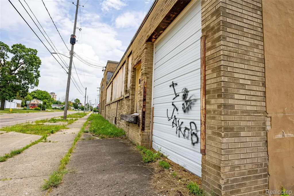 450 Michigan Avenue W Battle Creek City MI 49037