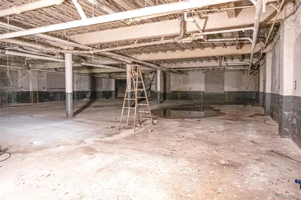 450 Michigan Avenue W Battle Creek City MI 49037