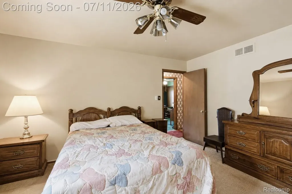 25760 Southwood Drive Southfield City MI 48075