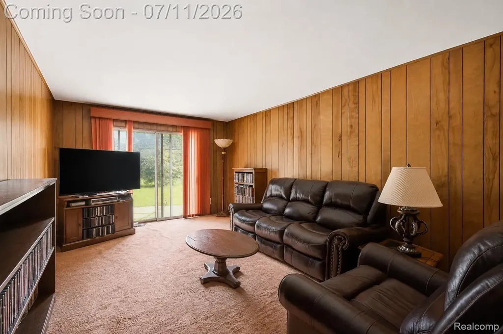 25760 Southwood Drive Southfield City MI 48075