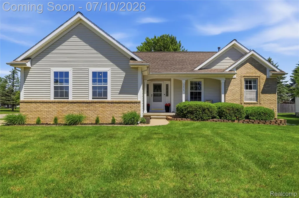 5275 E Maple Avenue Burton City MI 48439
