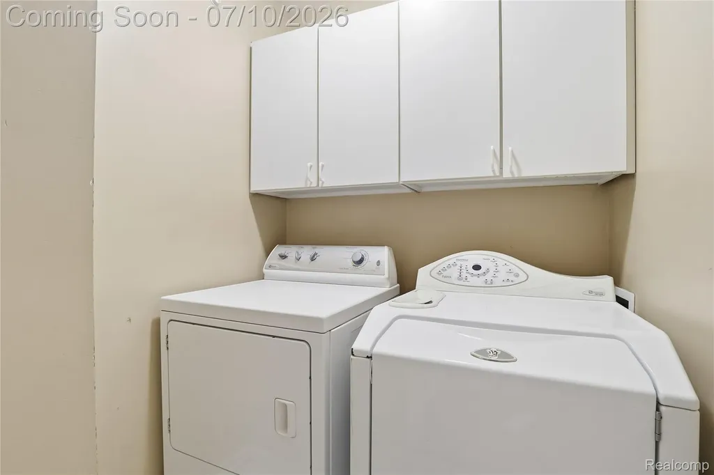 5275 E Maple Avenue Burton City MI 48439