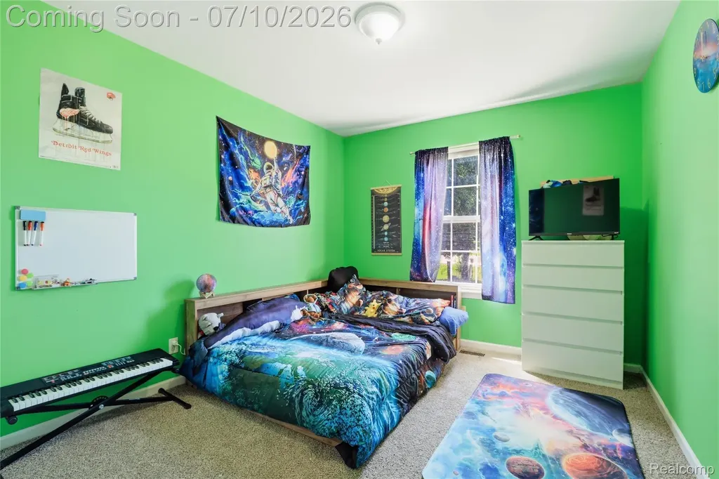 5275 E Maple Avenue Burton City MI 48439